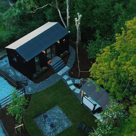 Riverside Retreat *